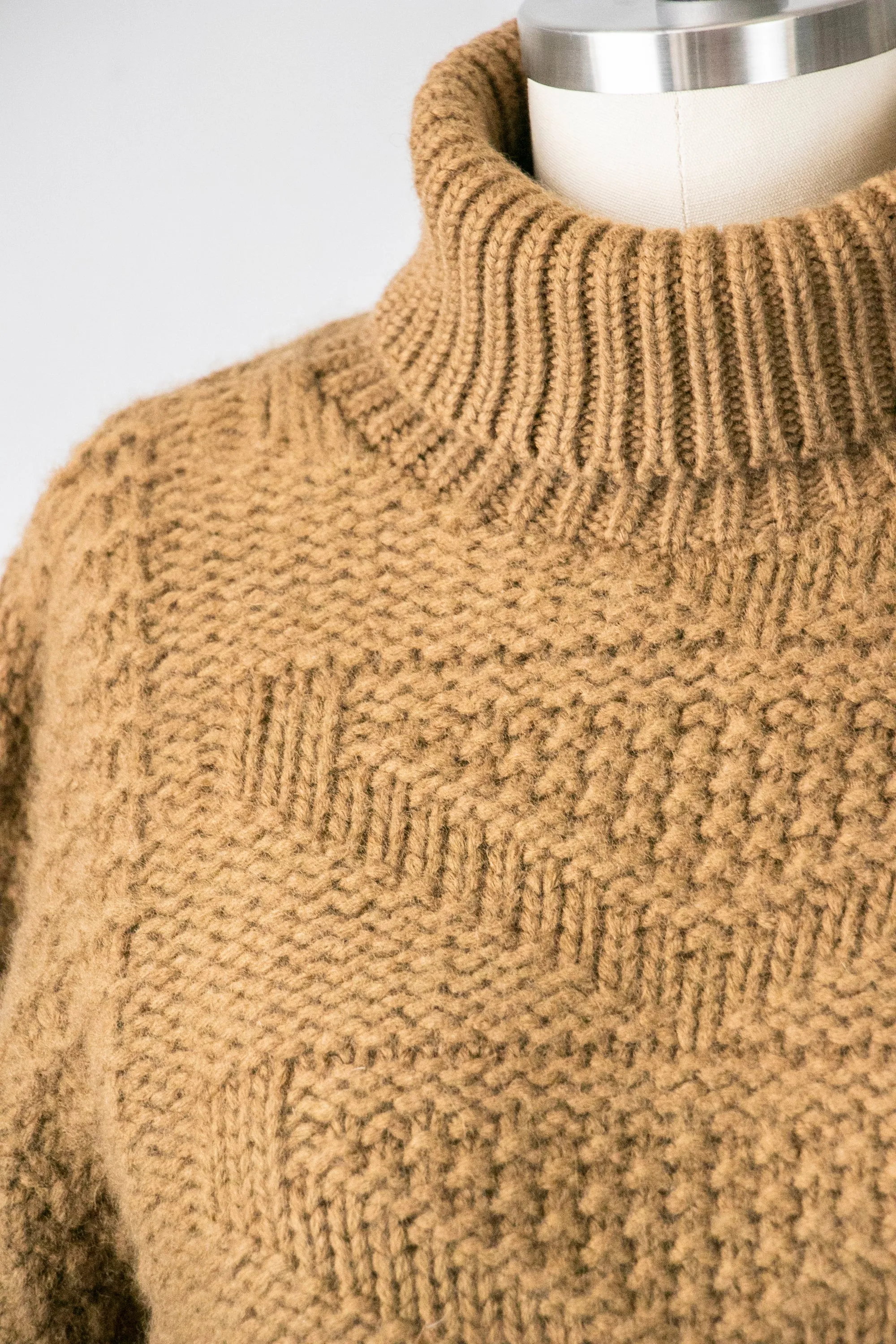1970s Sweater Wool Knit Turtleneck M