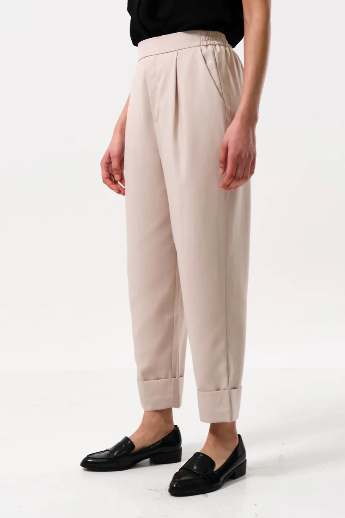 Bayeux - Satin Back Crepe In Camel
